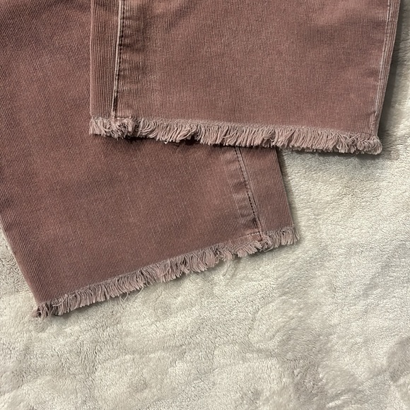 American Eagle Hi Rise Crop Flare Corduroy Jeans Dusty Pink Size 00 Short - Picture 7 of 13